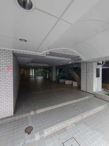 エントランス　コスモシティ市ヶ谷