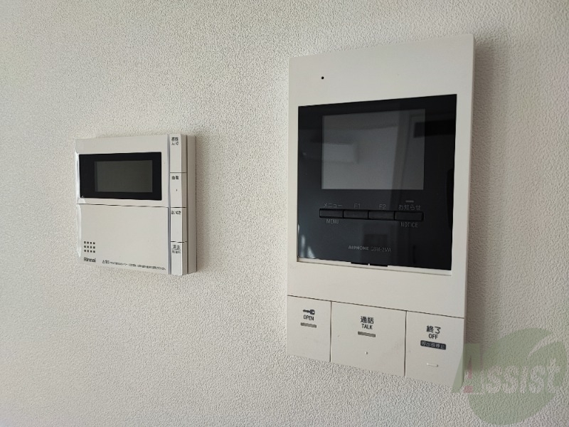 セキュリティ　ＴＶモニター付インターホンです。来客者の顔が見えるので安心！