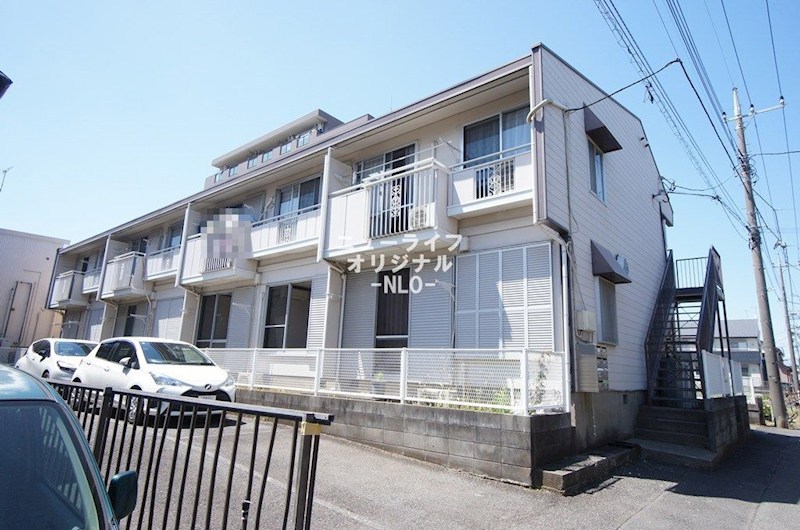 建物外観　積水ハウス施工の賃貸住宅「シャーメゾン」