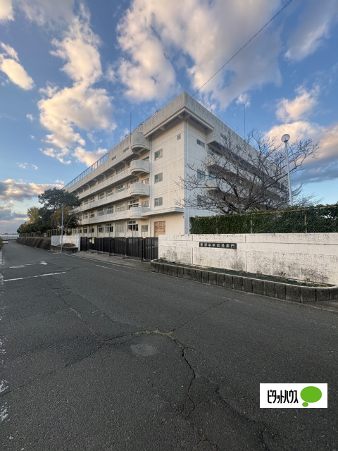 中学校　豊橋市立南陽中学校（中学校）まで2044m
