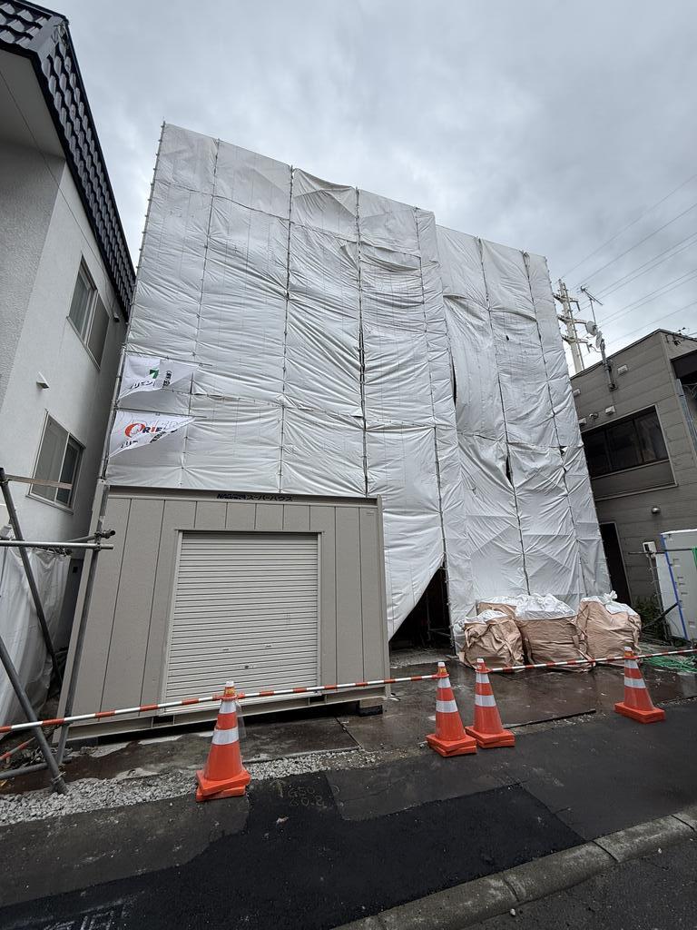 建物外観　都市ガス使用人気のデザイナーズ仕様のお部屋です♪エアコン有り
