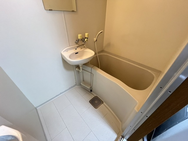 バス・シャワールーム　同物件別号室