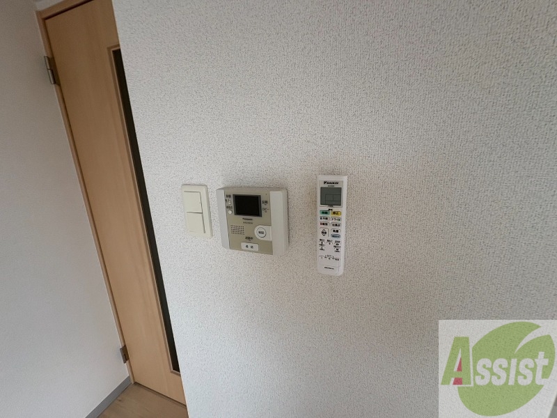 セキュリティ　ＴＶモニター付インターホンです。来客者の顔が見えるので安心！