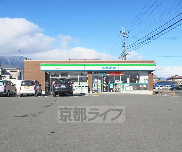 コンビニ　ファミリーマート 和邇南浜店（コンビニ）まで191m