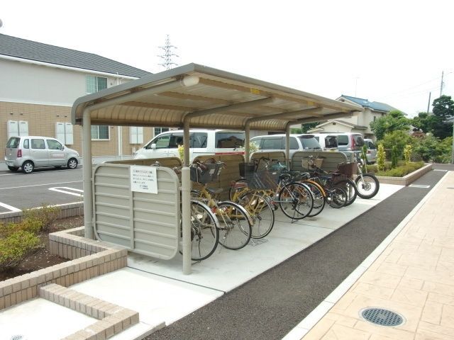 駐車場　★屋根付き駐輪場★