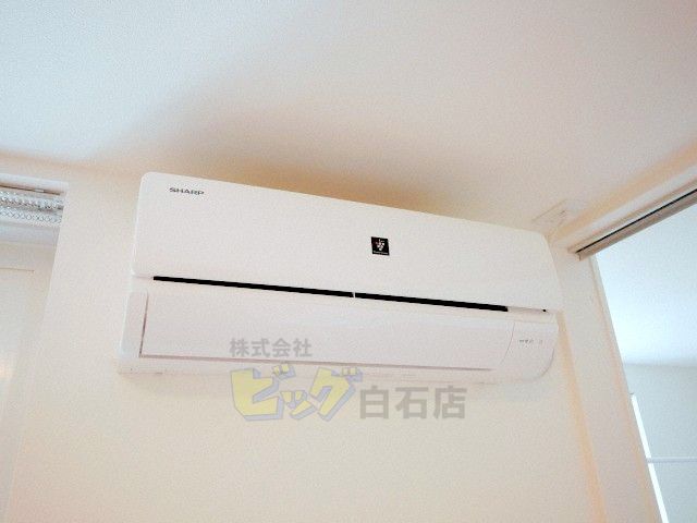 その他設備　夏も快適なエアコン付きです♪
