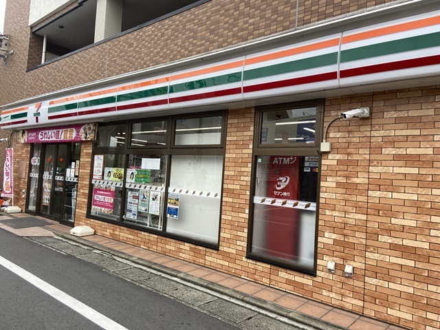 コンビニ　セブンイレブン川崎京王稲田堤北口店（コンビニ）まで67m