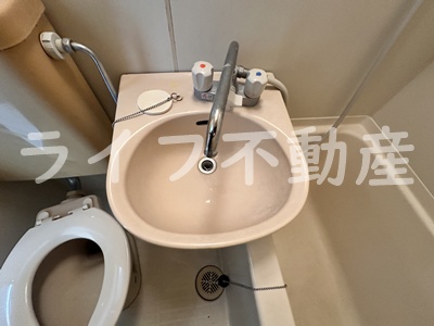 洗面設備　脱衣スペースもあります