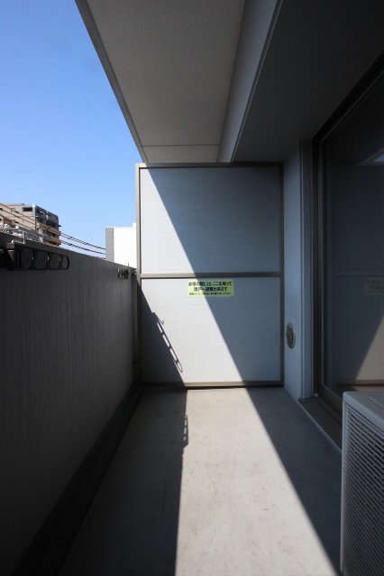 バルコニー　同物件別号室の写真です。