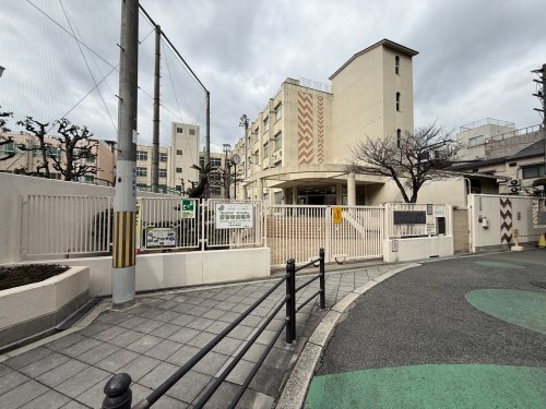 小学校　大阪市立九条南小学校（小学校）まで168m