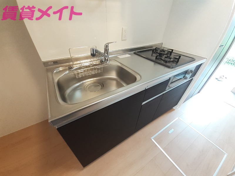 キッチン　同物件別部屋の写真