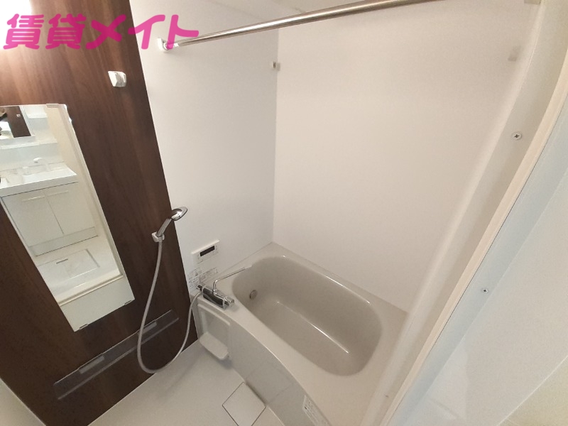 バス・シャワールーム　同物件別部屋の写真