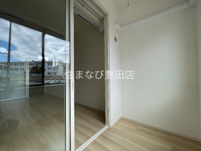 バルコニー　同型別部屋写真