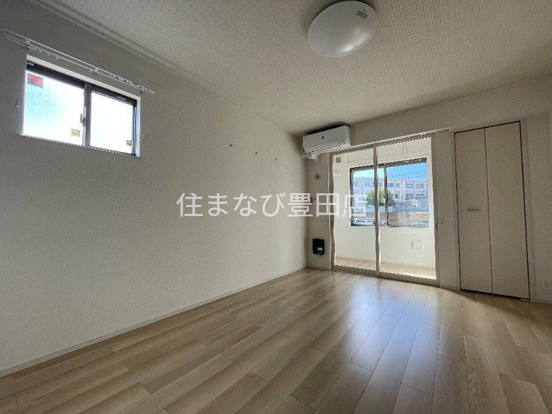 居室・リビング　同型別部屋写真