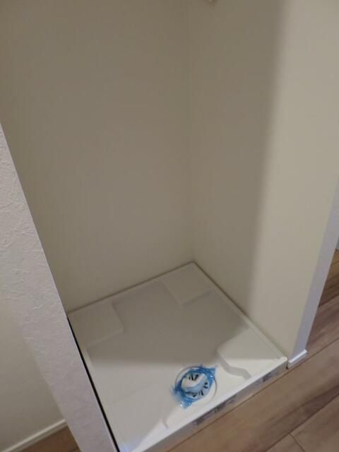 その他　水漏れの心配がない防水パン付きの洗濯機置き場です♪