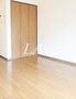 居室・リビング　洋室のお部屋です。（同仕様です。）