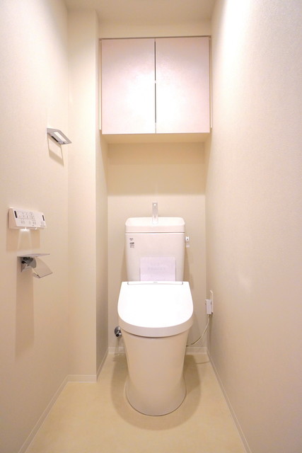 トイレ　※写真は同タイプ住戸です。