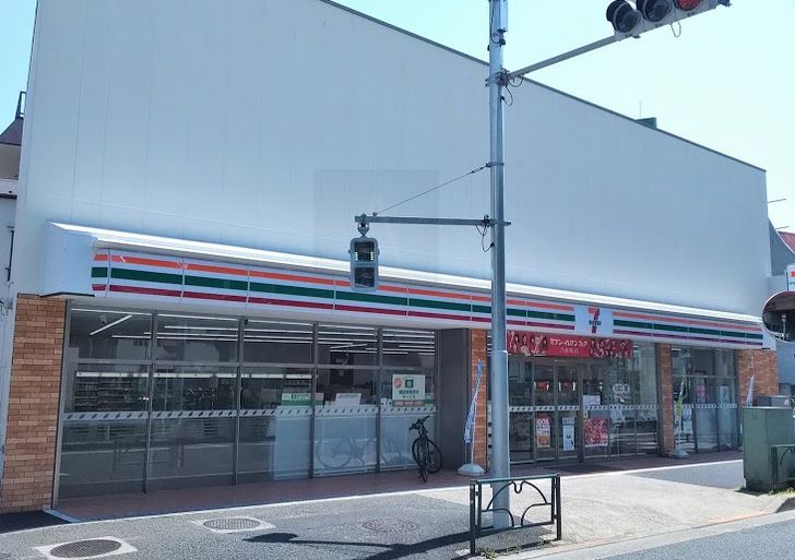 コンビニ　セブンイレブン大田区山王春日橋店（コンビニ）まで115m