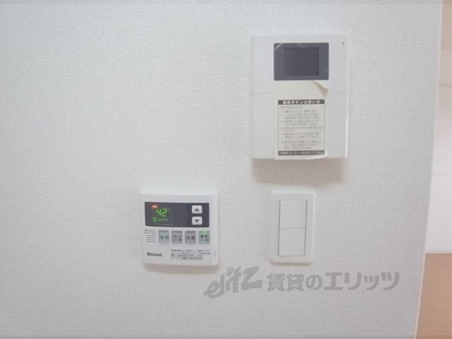 その他設備　給湯器リモコン