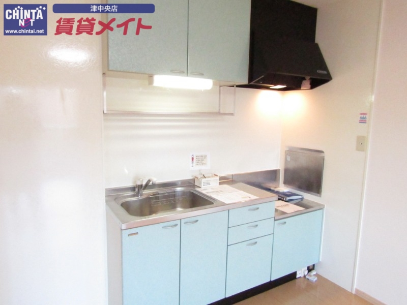 キッチン　反転タイプ参考写真