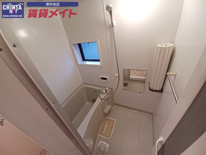 バス・シャワールーム　反転タイプ参考写真