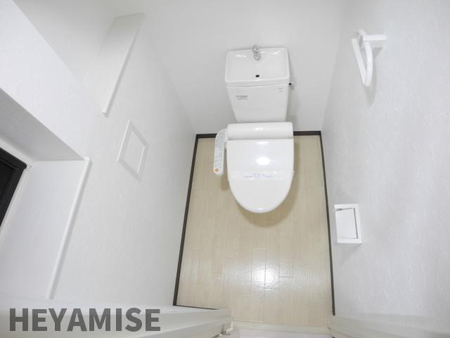 トイレ　※同間取りの別の階のお部屋の写真です※