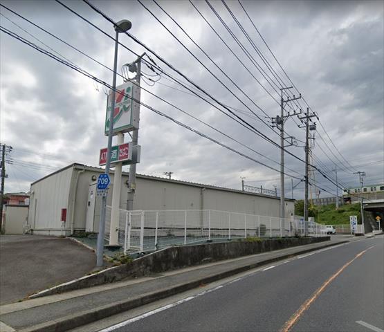 コンビニ　セブンイレブン（コンビニ）まで2717m