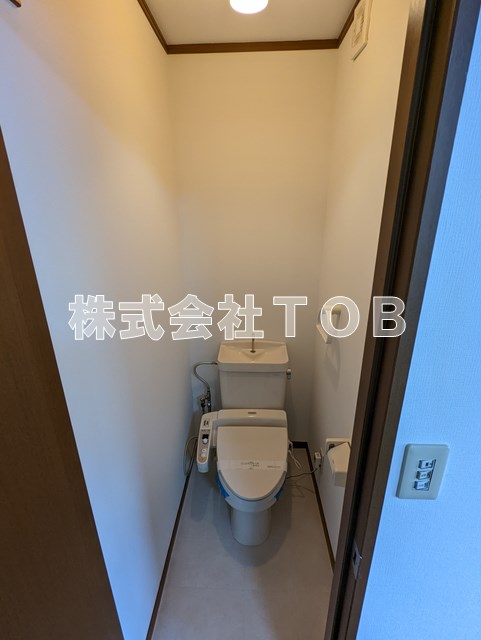 トイレ　※別号室同間取り参考写真
