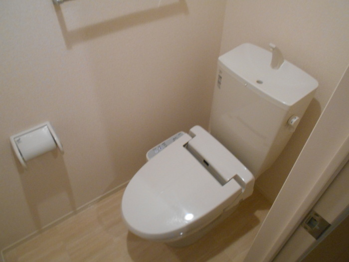 トイレ　※同タイプ中部屋の写真参照