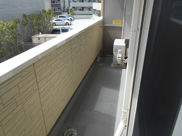 バルコニー　※同タイプ中部屋の写真参照