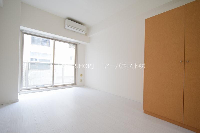 居室・リビング　同タイプの別部屋の室内写真です