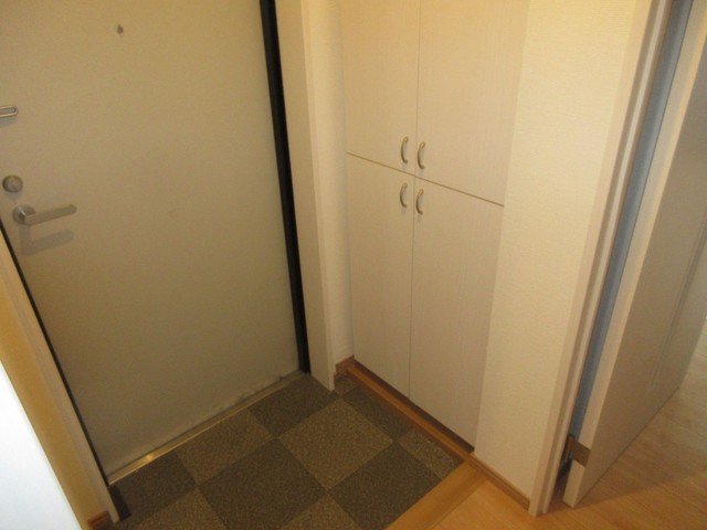 玄関　同タイプの他の部屋の写真です