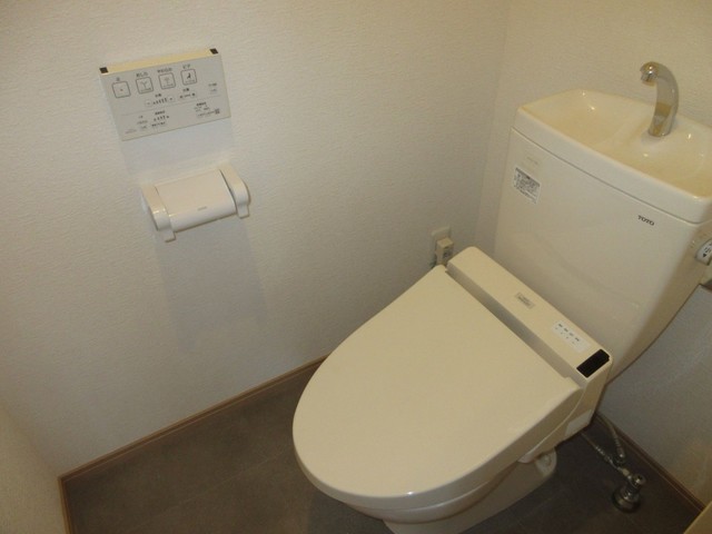 トイレ　同タイプの他の部屋の写真です
