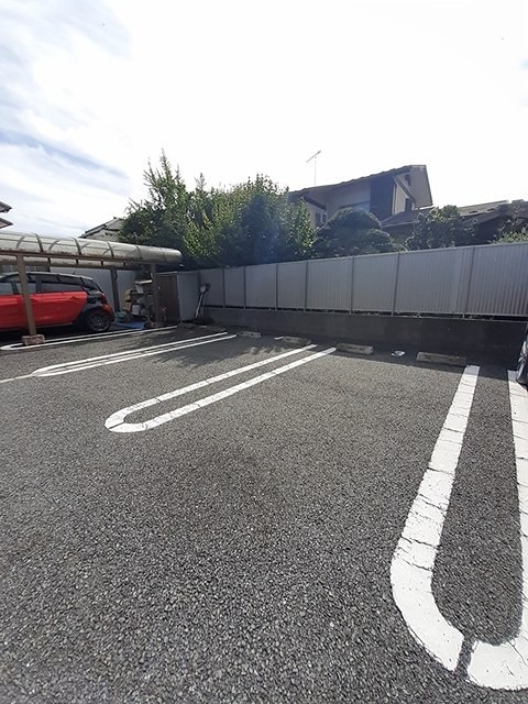 駐車場　敷地内駐車場です。