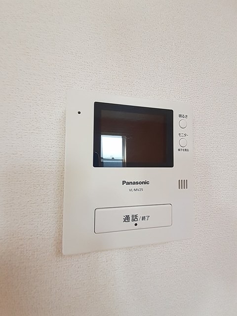 セキュリティ　モニター付きインターホンです。