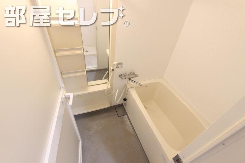 バス・シャワールーム　他号室の写真です。