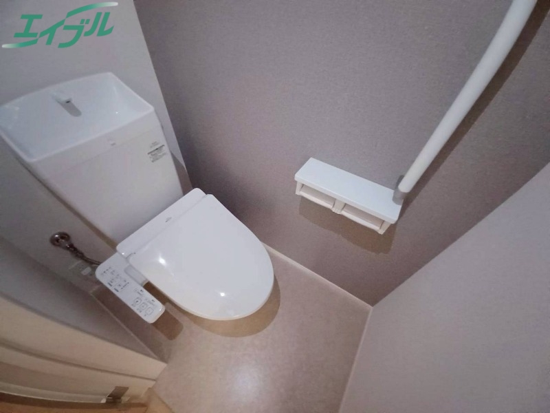 トイレ　同型参考写真