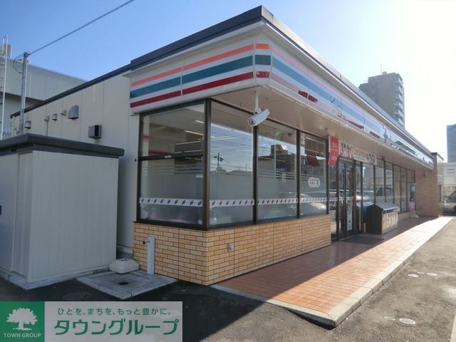 コンビニ　セブンイレブン東松戸駅前店（コンビニ）まで140m