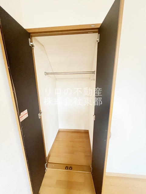 収納　パイプハンガー付き☆畳まず衣類を掛けることができます♪