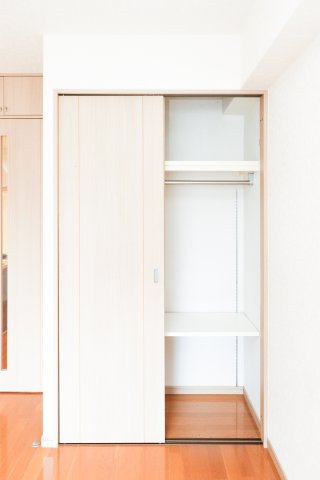 収納　別号室（反転タイプ）のものです。現状優先になります。