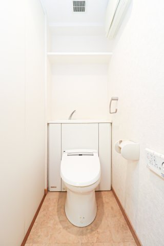 トイレ　別号室のものです。現状優先になります。