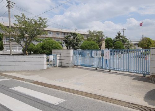 小学校　倉敷市立連島南小学校（小学校）まで1109m