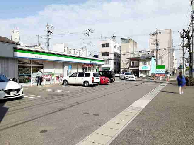 コンビニ　ファミリーマート長田二葉町店（コンビニ）まで208m