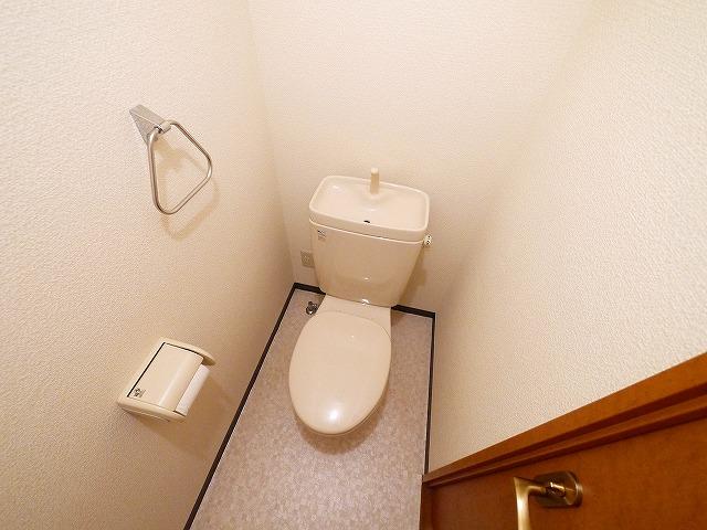 トイレ　清潔感のあるトイレです