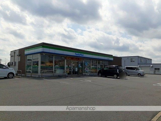 コンビニ　ファミリーマート　市原古市場店（コンビニ）まで240m