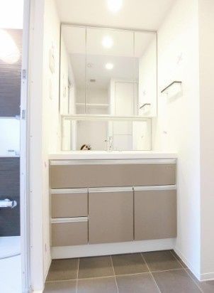 洗面設備　別タイプ部屋　参考写真です