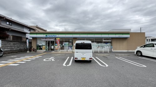 コンビニ　ファミリーマート河内長野木戸店（コンビニ）まで1137m