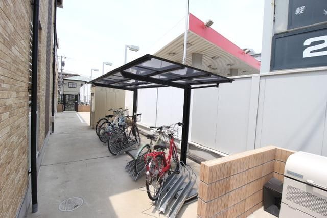 その他共有部分　屋根付き駐輪場
