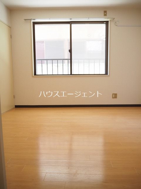 居室・リビング　6.5帖の洋室です。※別部屋参考写真