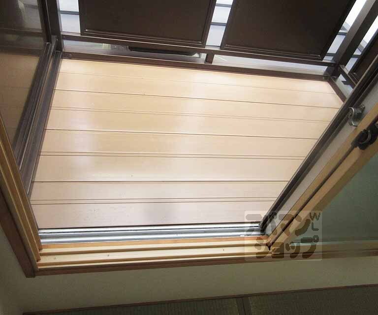 バルコニー　洗濯物などを干せます